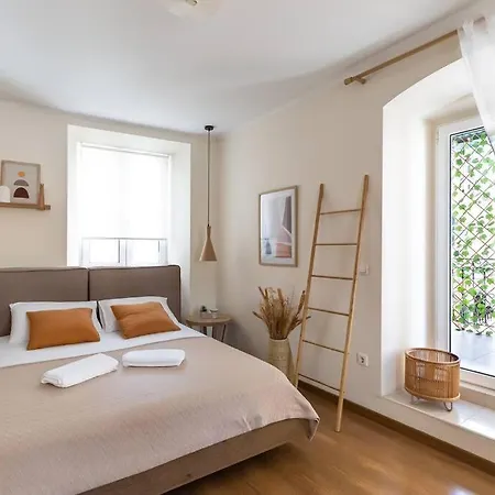 Zen Retreat In The Historic Center With A Huge Balcony Apartment *